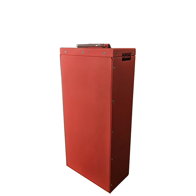 แบตเตอรี่ลิตยูมฟอร์คคลิฟท์สีแดงที่มีความจุ 60Ah และขนาด 330*305*120mm